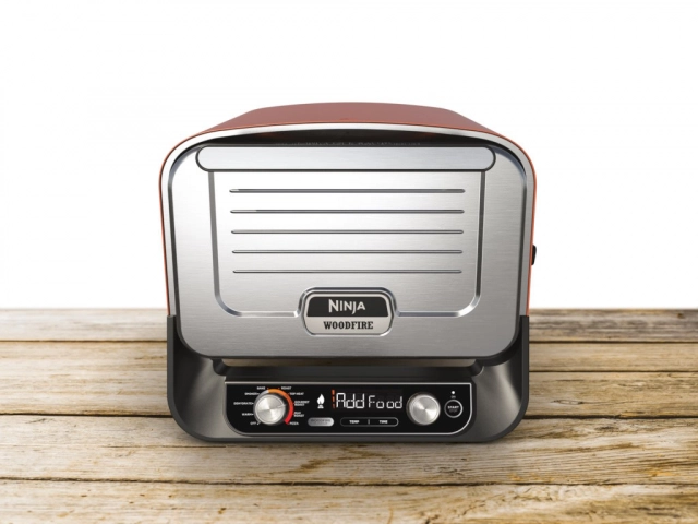 Gril NINJA OO101EU Woodfire 8u1/pica pec/2400W/crvena